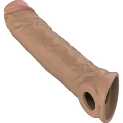 Realistinen penisjatke värisevällä terskalla