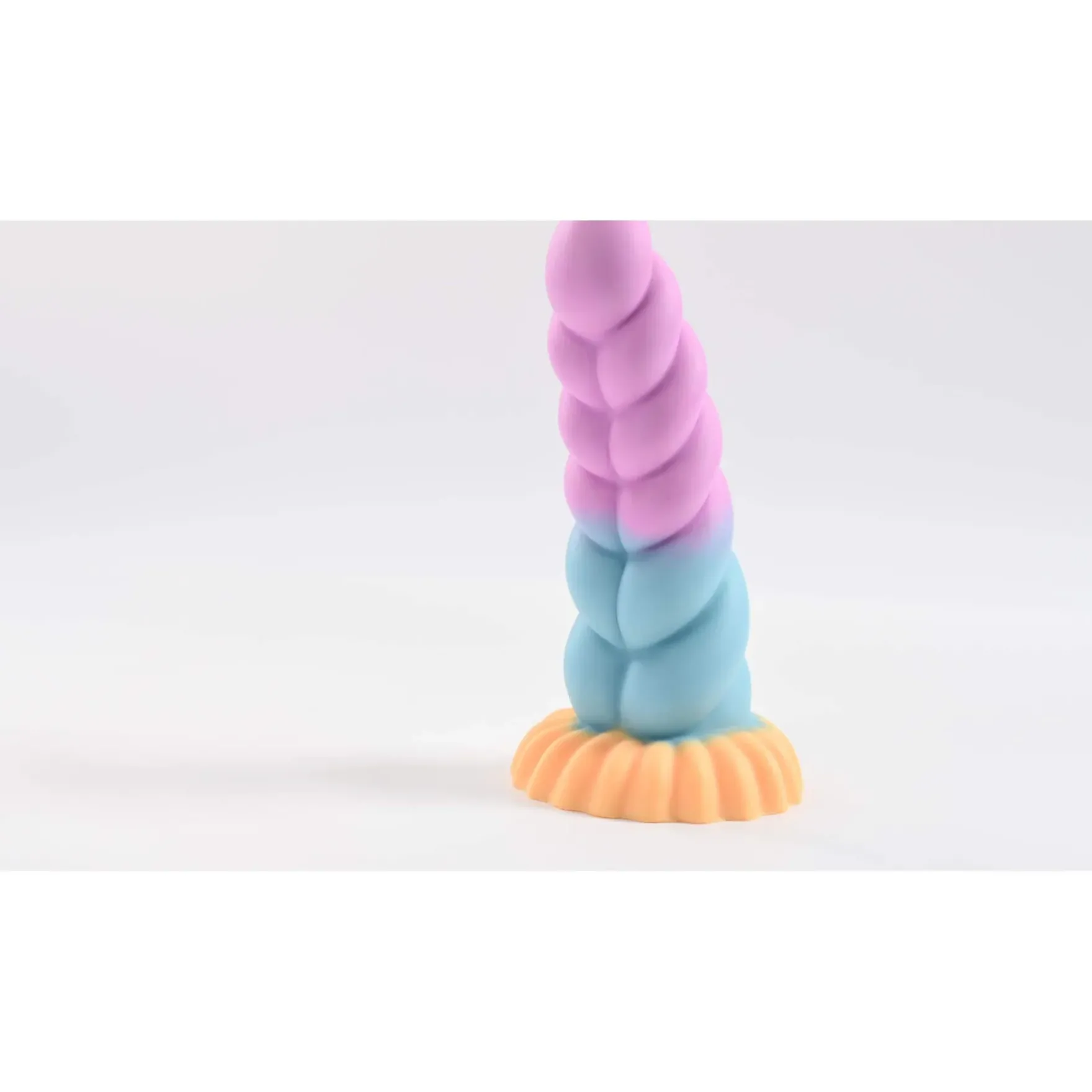 Spiraali fantasiadildo 19 cm