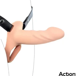 Strap-on ontolla dildolla